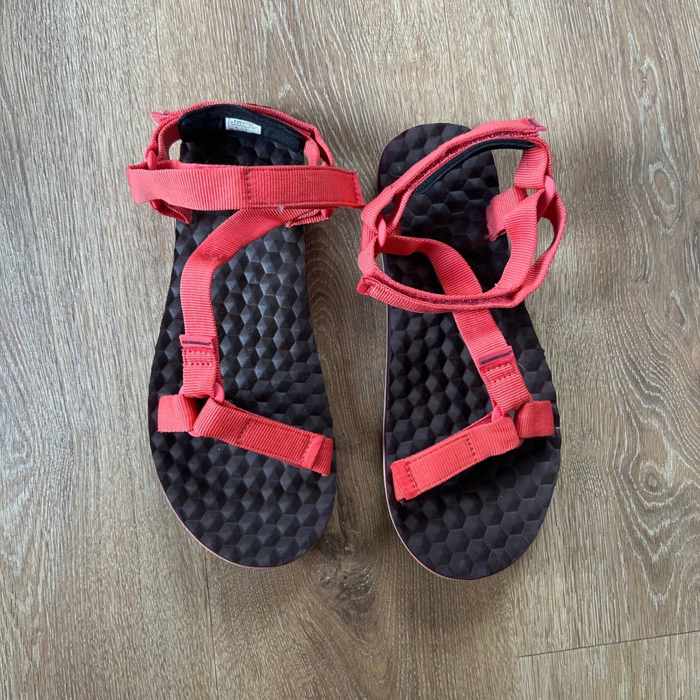 The North Face Base Camp II Strappy Sandals Coral Pink Brown NF0A2Y98 Womens 9